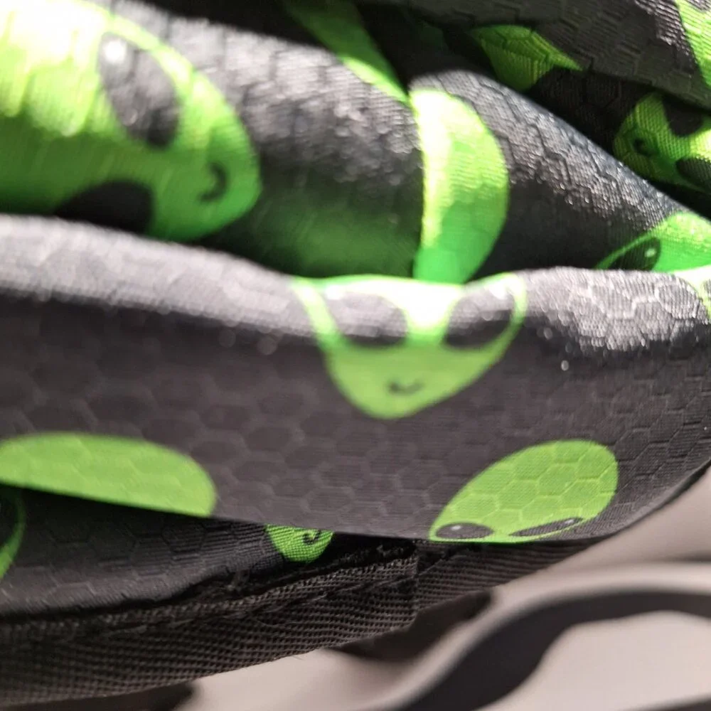 Vibedration Hydration Backpack w/o bladder - Aliens - Used